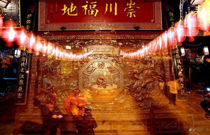 上联：吉祥如意财源广；请对下联康泰安宁喜气盈。