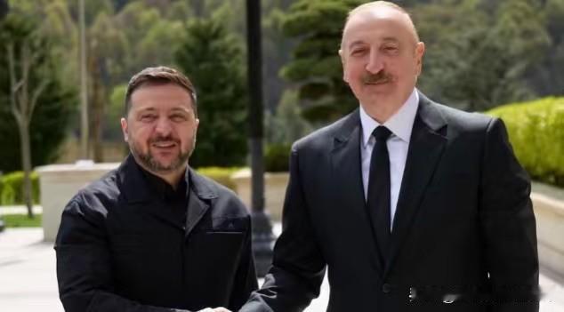 乌克兰总统泽连斯基访问阿塞拜疆，“收获满满”——阿塞拜疆向乌克兰赠送5辆客车作为