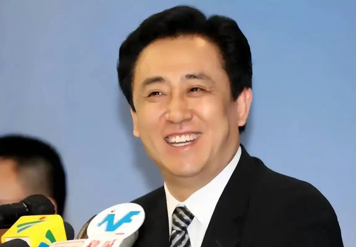 许家印被捕后，他最宠爱的女儿许希云现状如何。
 
此前她一直被极力保护，鲜少露面