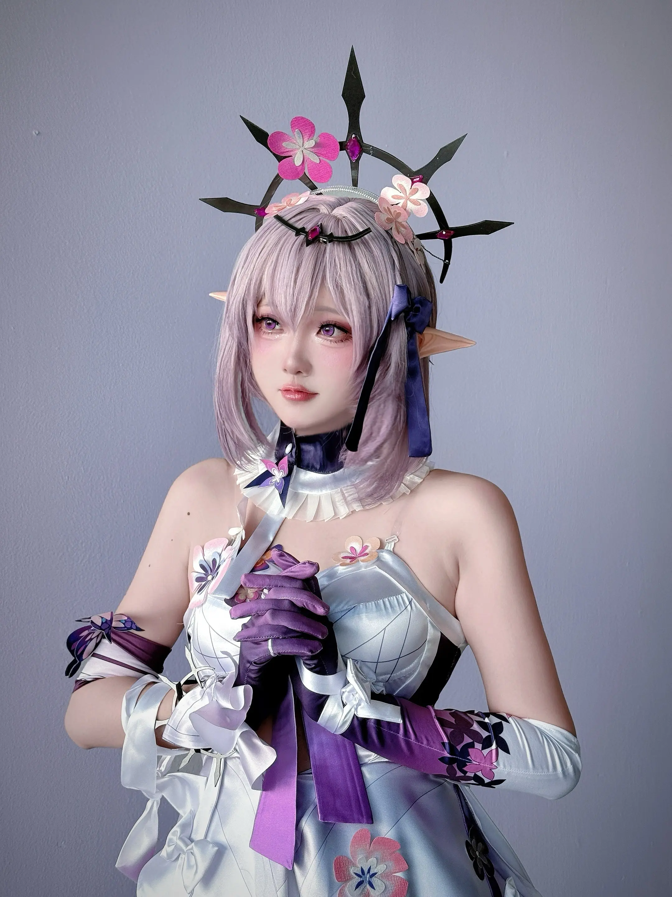 请不要停留在触碰与别离的瞬息。