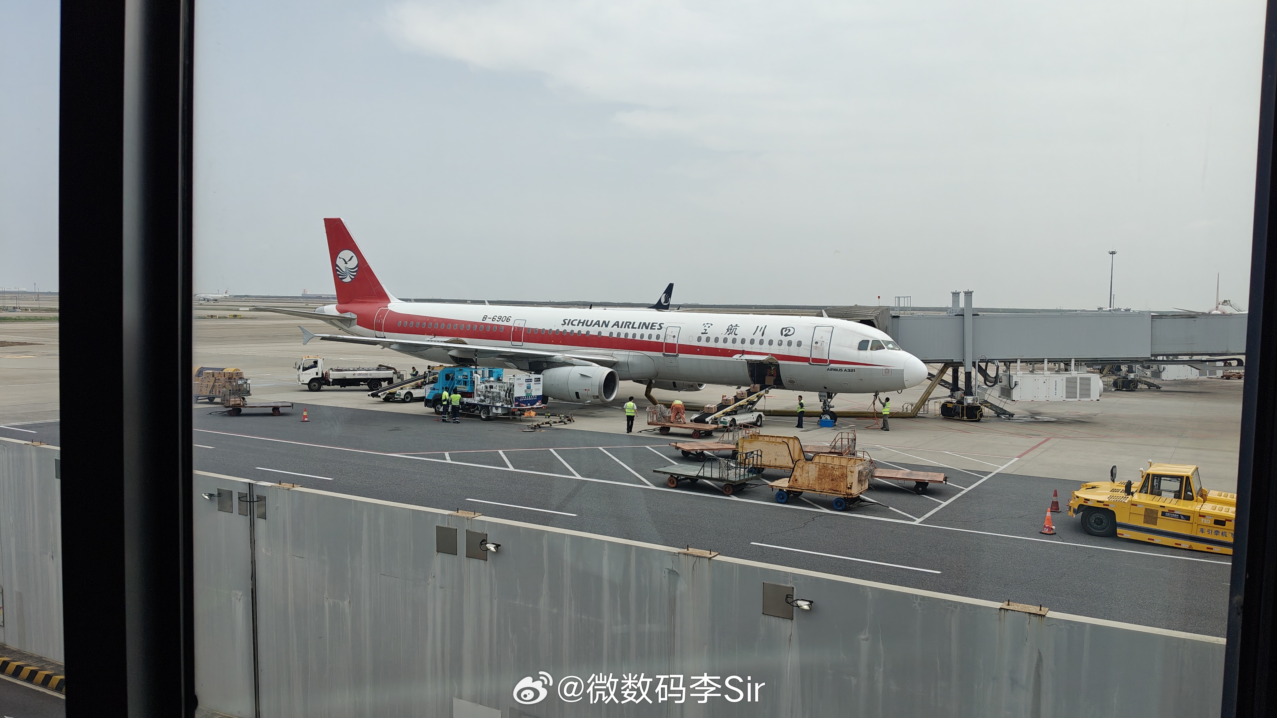 📍 𝙎𝙝𝙖𝙣𝙜 𝙝𝙖𝙞打卡一座新的城市✌🏻 上海·上海浦东国