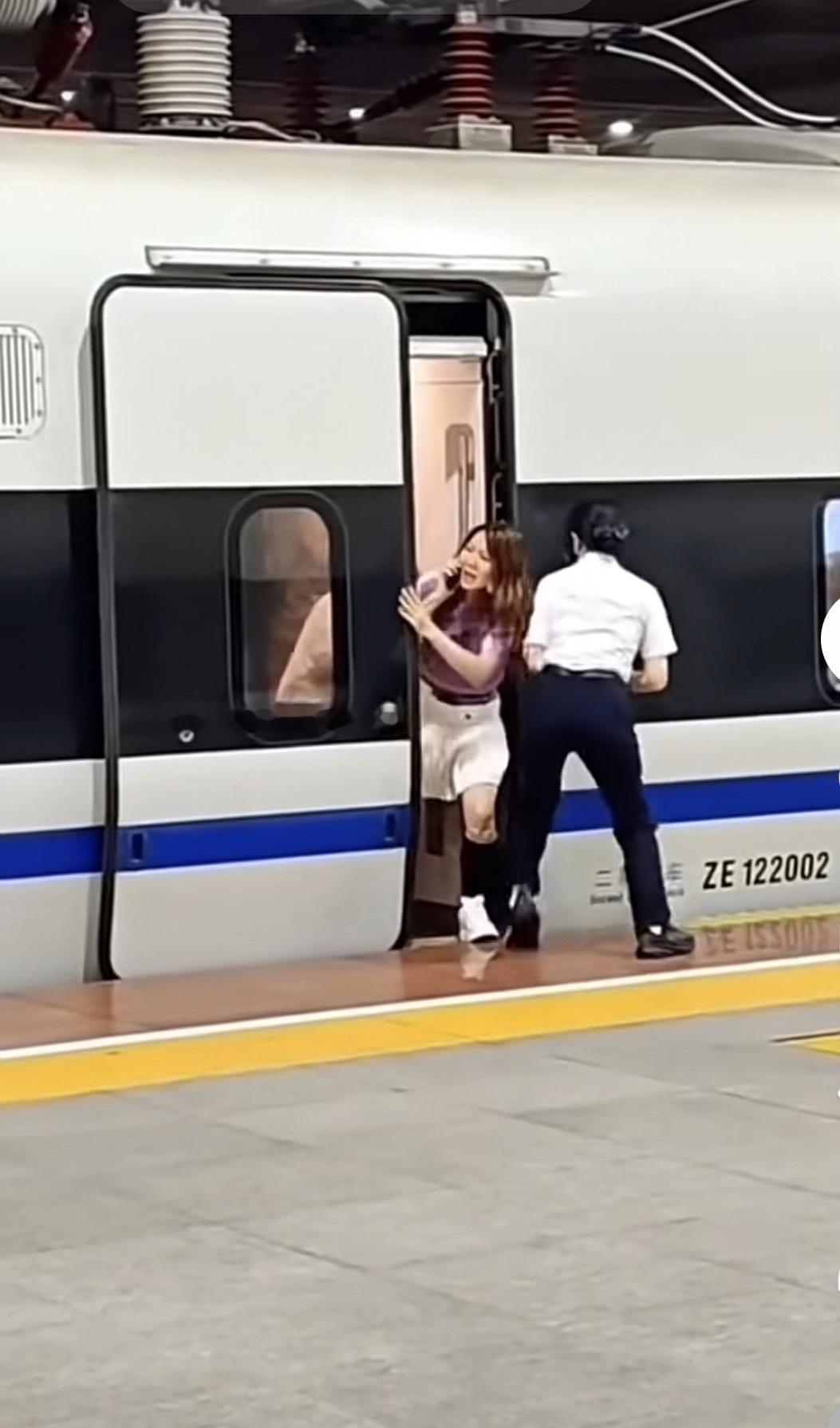 这个女人后来被拘留没有？