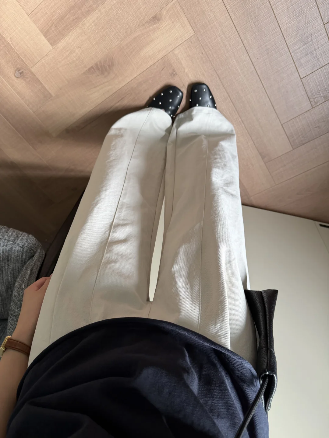 夏天穿zui多的一条浅色薄款凉凉裤～