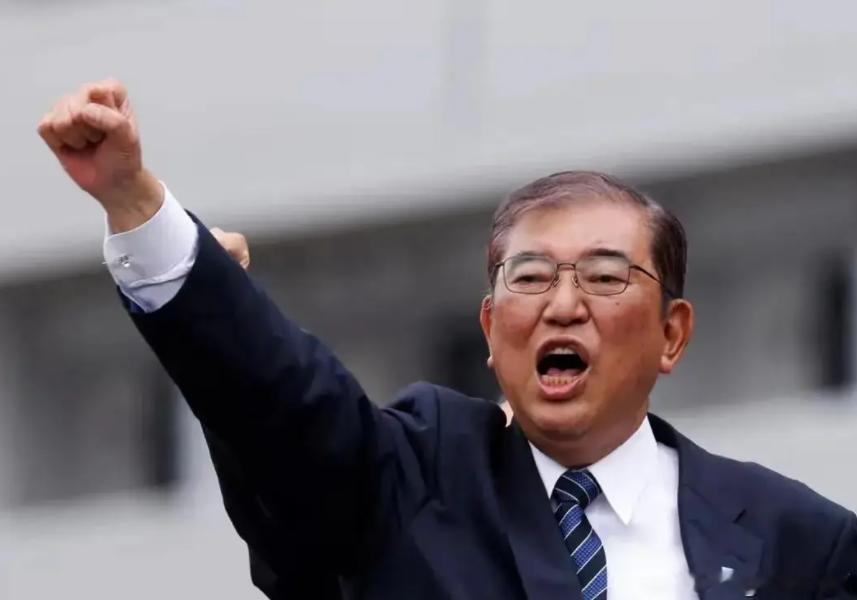 日本这一刀捅得可真够狠！中美贸易战打得火热的时候，日本突然跟进制裁，断供了十多种