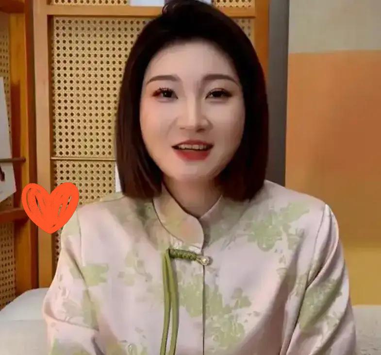 今天全网最该被恭喜的人，绝对是王暖暖！等了整整6年，这张离婚证终于拿到手，还拿到