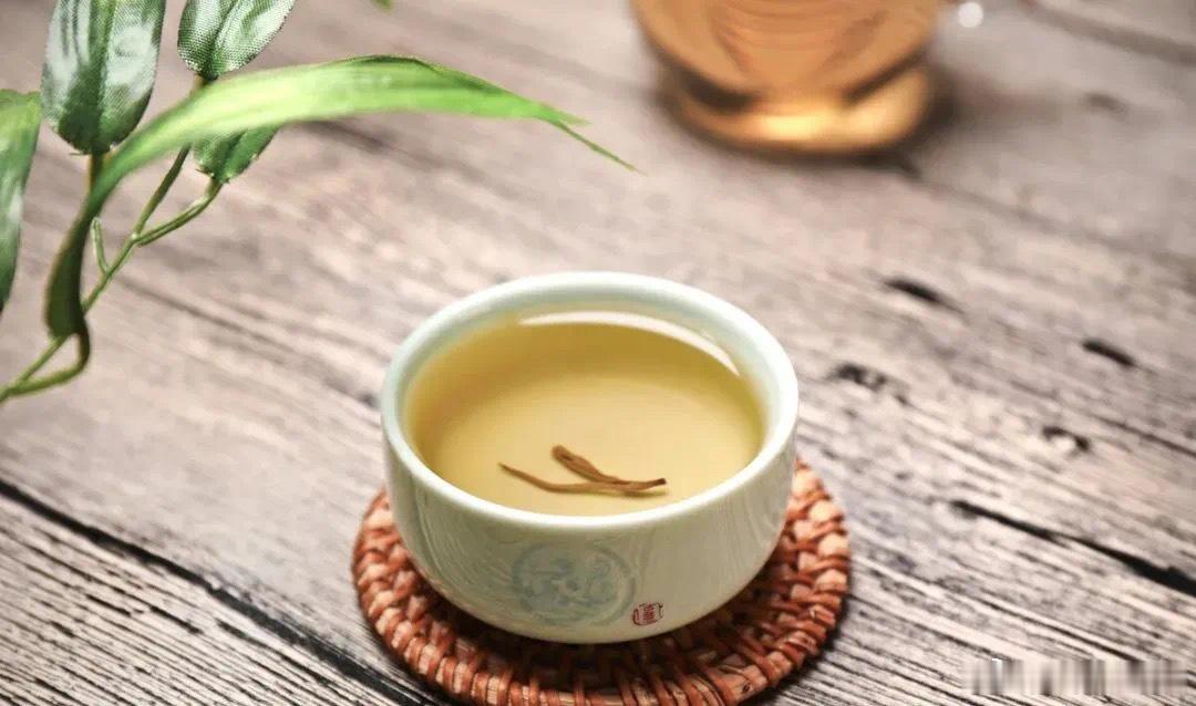 大连，那场晨曦般的遇见·默斋主人原创散文生命里很多相逢，都猝不及防。像清晨破开雾