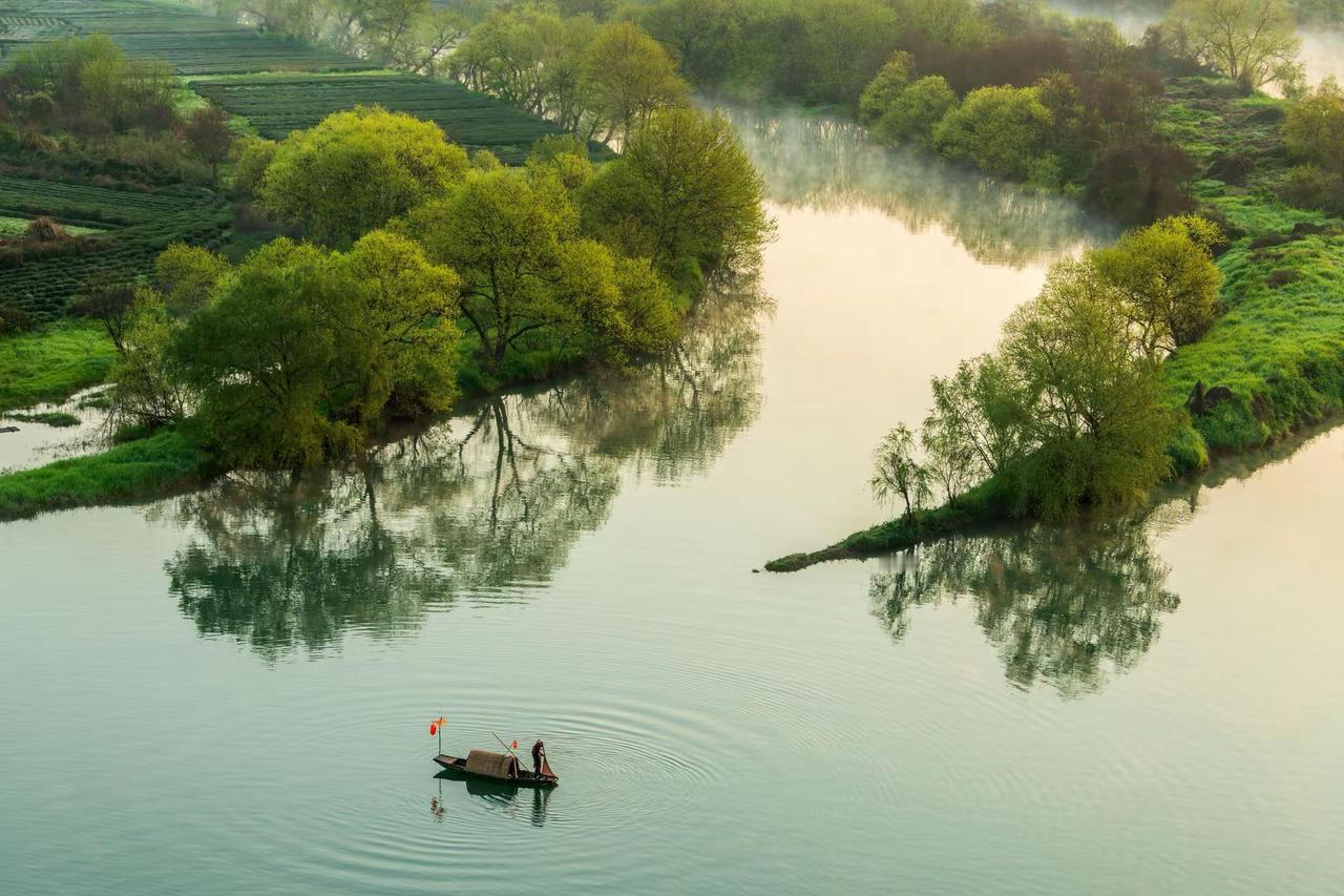 婺源月亮湾。婺源月亮湾