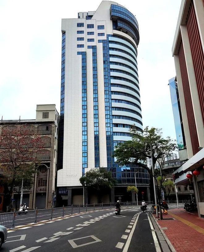 德立庄设计酒店改造项目
项目所在地：汕头市金平区小公园街道外马路27号
项目总投