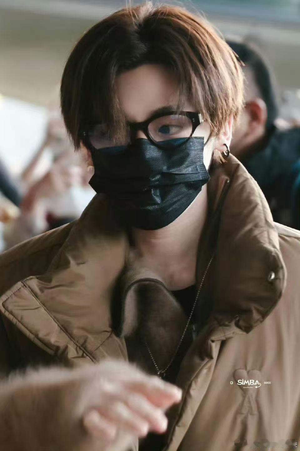 侯明昊到长沙啦！给大家带来了满满的笑容，预祝hi6录制顺利，期待看到更多他的精彩