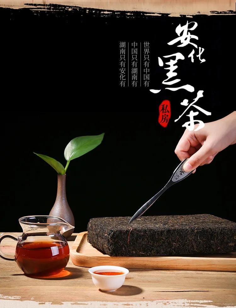 晚上朋友去吃饭，非要拉我去，感觉吃的有点油腻，所以我一直在喝茶，喝了不少，而她喝