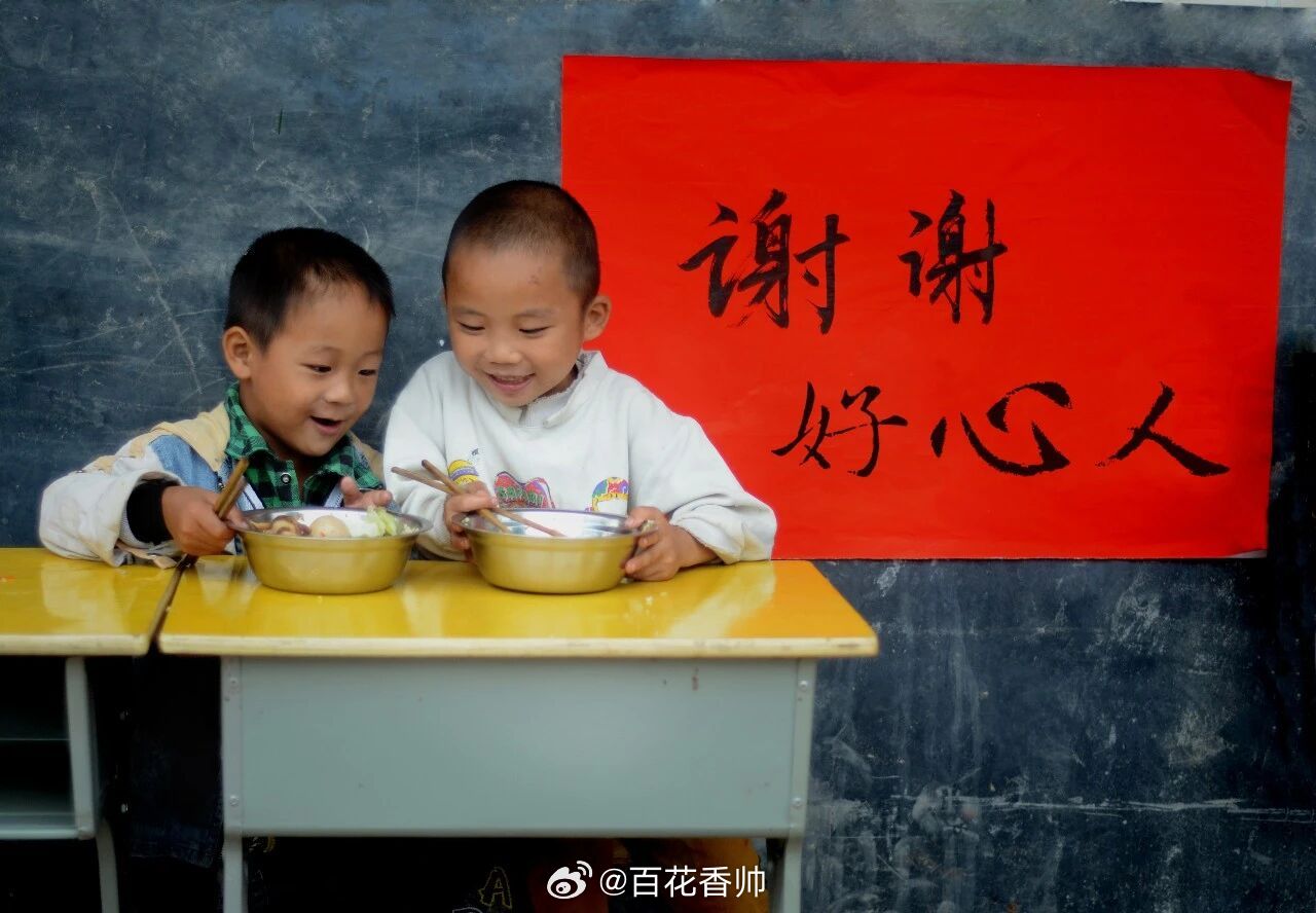 你今天好好吃饭了吗 看完《欢迎来龙餐馆》，越发觉得，好好吃饭这件小事，本身就藏着