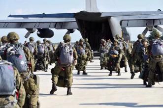 当地时间3月30日，美国白宫发言人莱维特就当前中东局势发表了特别声明，她语气强硬