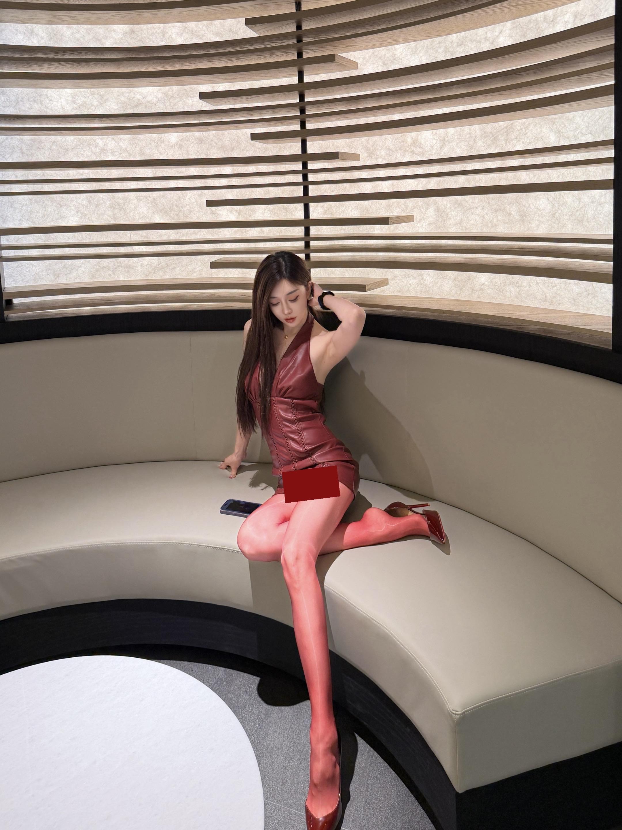 不仅有钱给你花 还有劲对你使