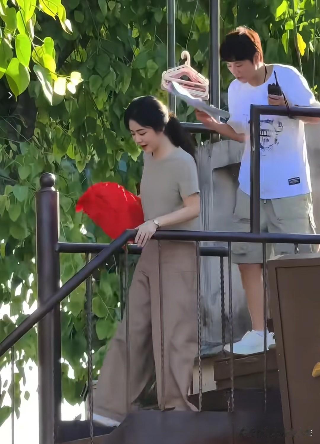 哇😯谭松韵这组清丽自然之姿，获奖与否皆是我心之所向，她演的剧总教人欢喜谭松韵演