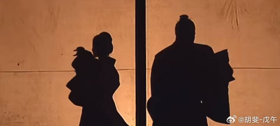 期货就是这样，全靠自己。因为，期货一涨，很可能全行业都错了。全行业都看跌的时候，