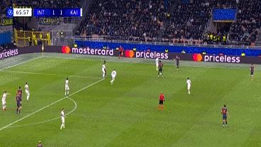 劳塔罗再拼命，国米可能两头空
 

劳塔罗是意甲射手王，但肌肉已经喊累，再让他硬