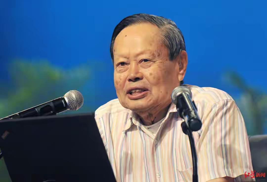 最伟大的那个他仍在思考：那时97岁的杨振宁

“杨振宁是20世纪最伟大的物理学家
