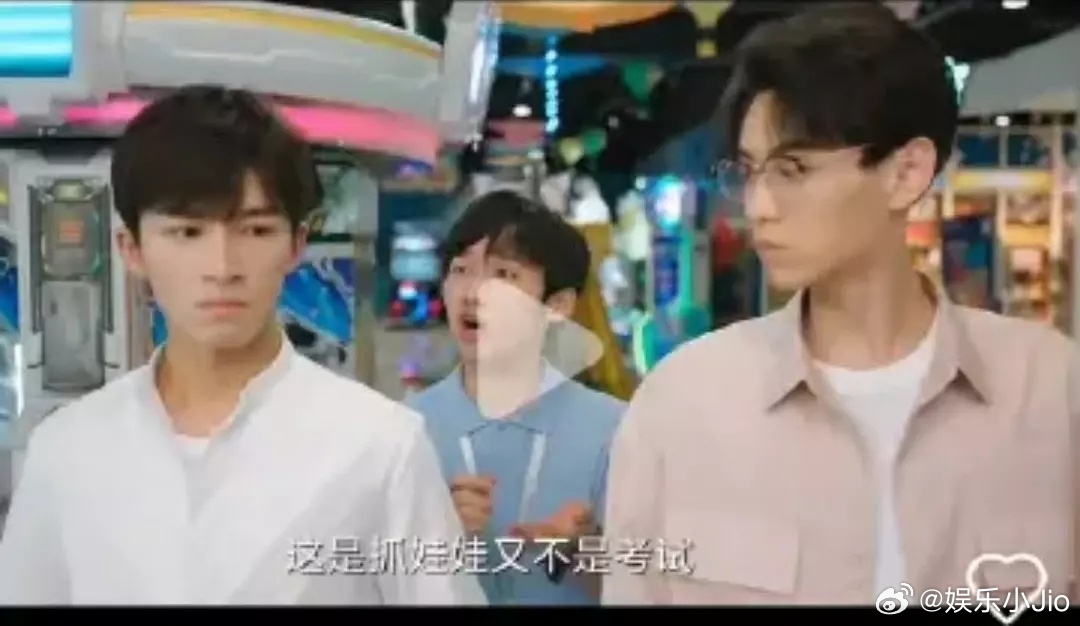 田栩宁怎么还跟王星越演过戏，他到底跑了多少个龙套。。。从小生的全世界路过了吧 ​