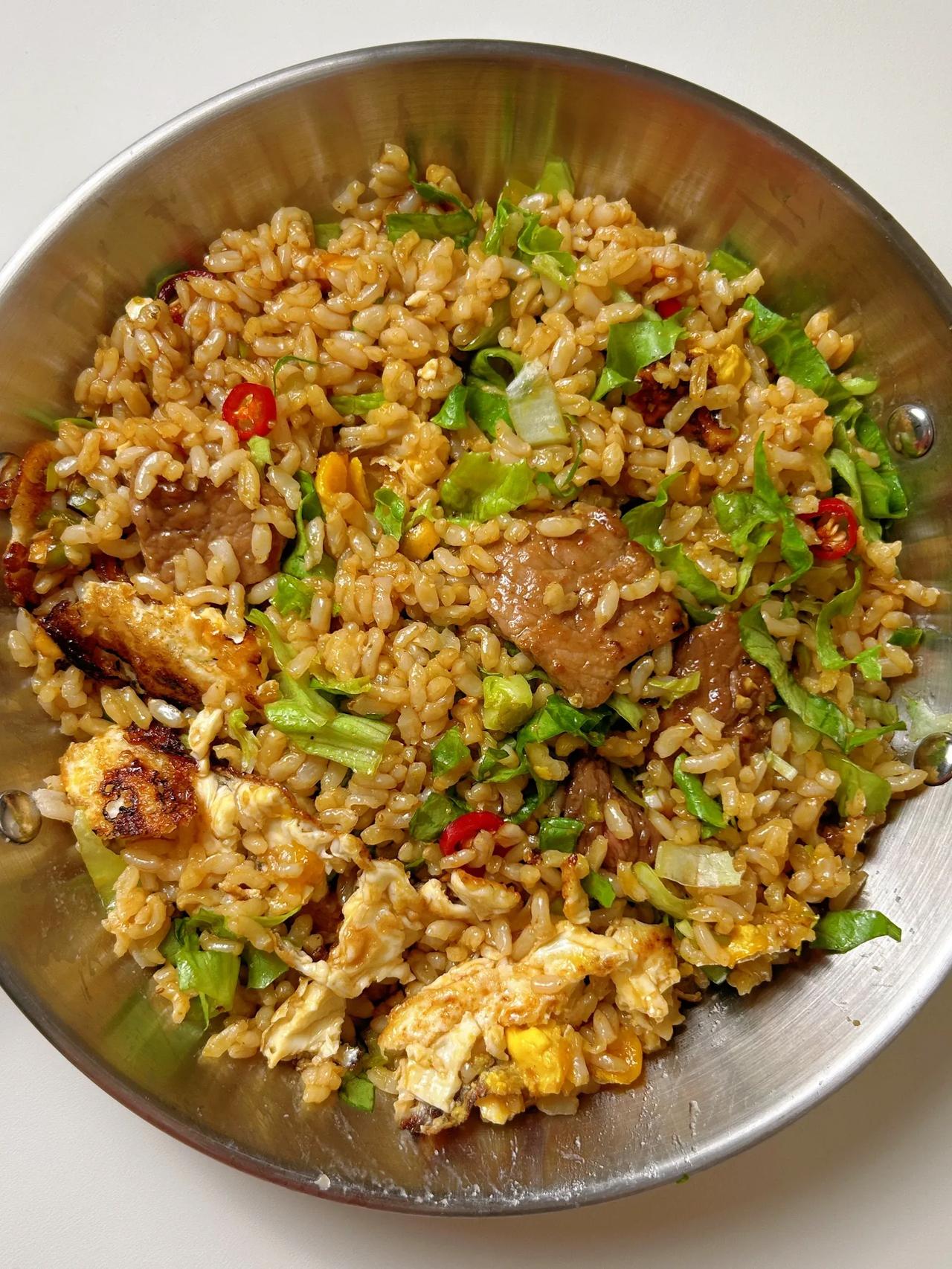 低脂低卡！已瘦20斤！！这个真的巨巨巨掉秤！！！低脂版生菜拌饭
太好吃啦！
还不