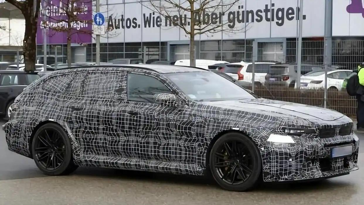 内容：宝马M系在去年底将宝马M3 Touring带到了中国市场当中，让不少性能发