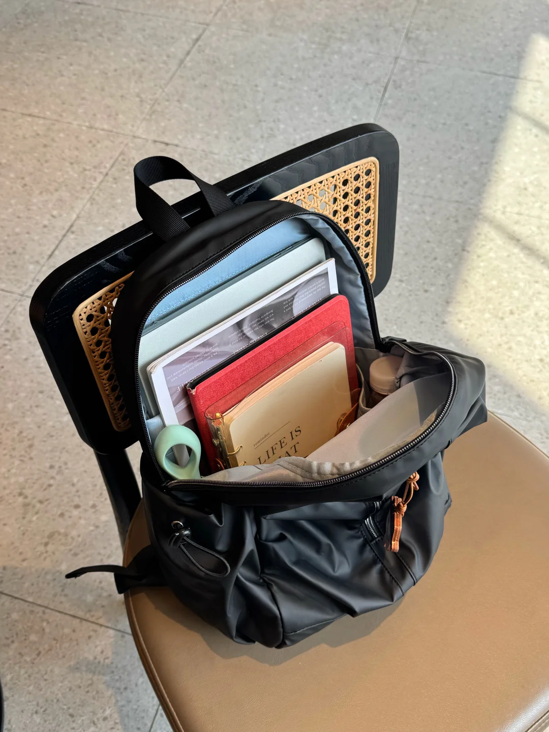 小一号！！敲适合春天背的双肩背包🎒