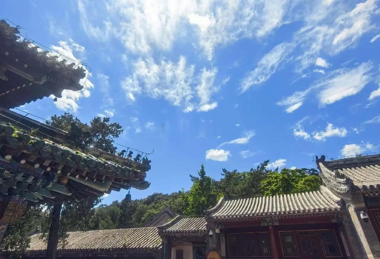 a股分化结构性牛市继续推进，主线越来越强，光互联，光学封装，光学光电子，消费电子