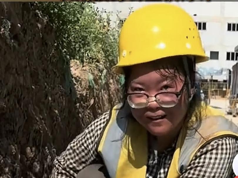 彻底刷屏！吴克群现身西安工地，最朴实的善意才最戳人心
 
娱乐圈最难得的公益，从