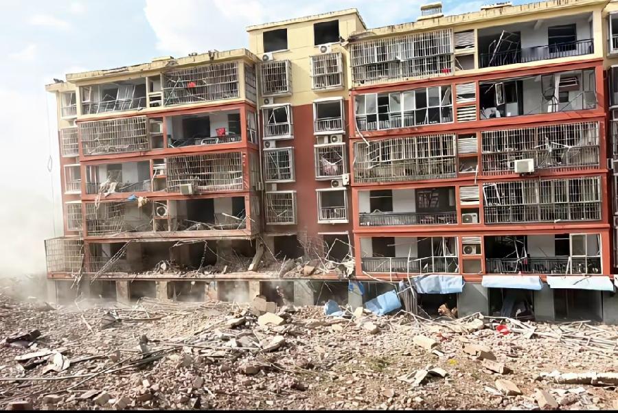 临沂平房爆炸，目前3个疑问：
1、1死2失联，都是什么人？房东是谁？储户王某某，