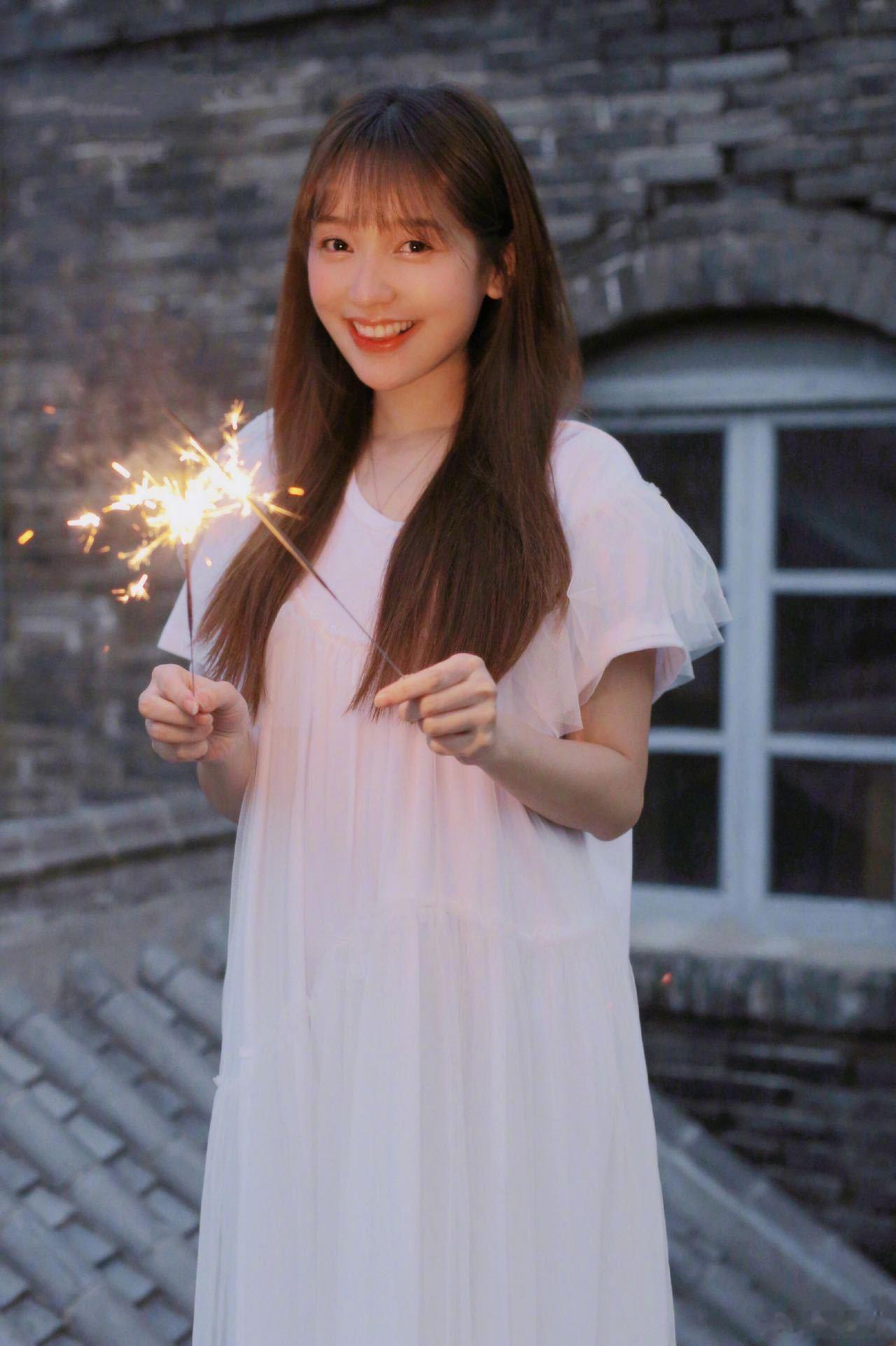 金莎爱听你这个笨女人  金莎私下竟然最爱听这句！果然甜甜的爱情都是别人的孙丞潇叫