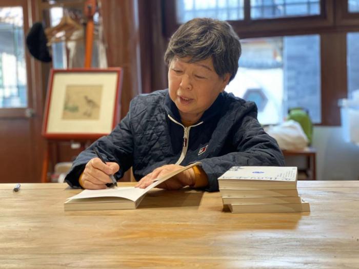 高晓松母亲，83岁的张克群竟然要回国养老了！她宣布结束二十三年美国生活，回京定居