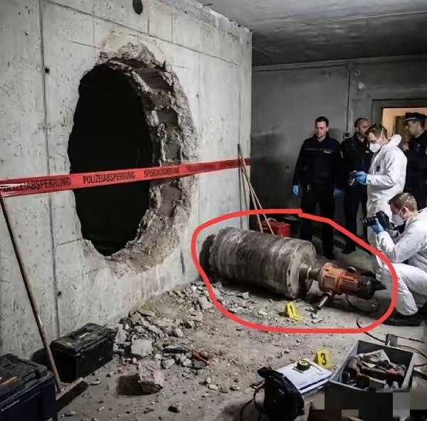 这是大张旗鼓的偷银行，德国一家银行发生“打洞式”金库盗窃， 专业团伙趁圣诞假期作