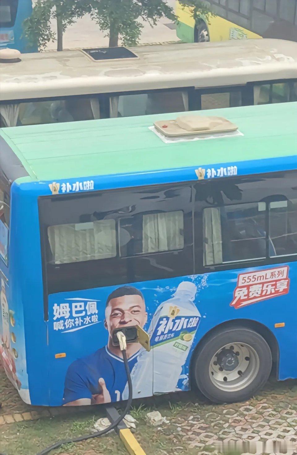 姆巴佩感受中国新能源补能速度姆巴佩世界杯