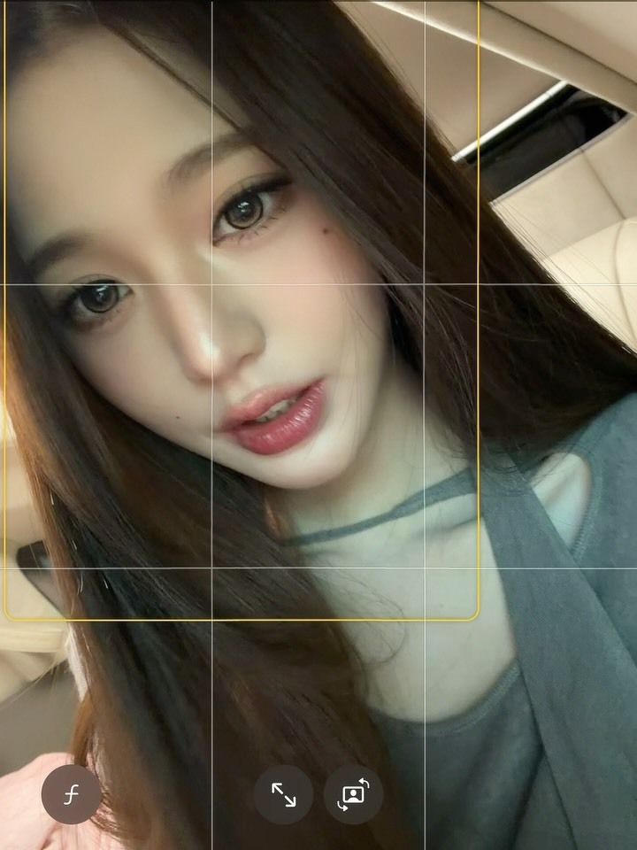 张元英最新物料，Ins更新视频做成了live图方便保存 