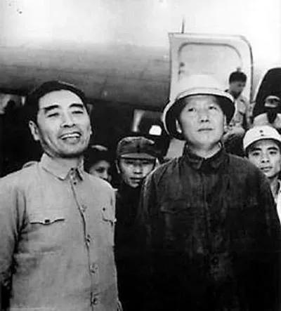 遵义会议后，主席与总理有一段七个月的特殊合作。职务上，总理是红军军事上的一把手，