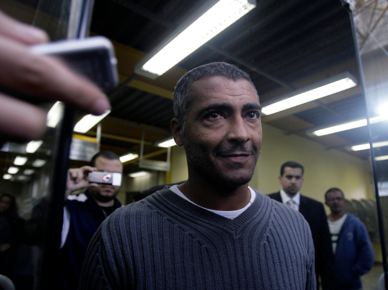 巴西传奇球星罗马里奥在出席活动时接受采访，对巴西国家队的世界杯锋线人选发表了犀利