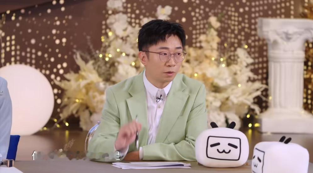 以为追星能找到对象是段子 相信杨迪朋友的这份经历应该是很多人都羡慕的吧，毕竟遇上