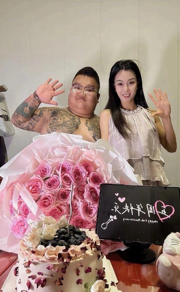 男的不好色 女的不贪财 