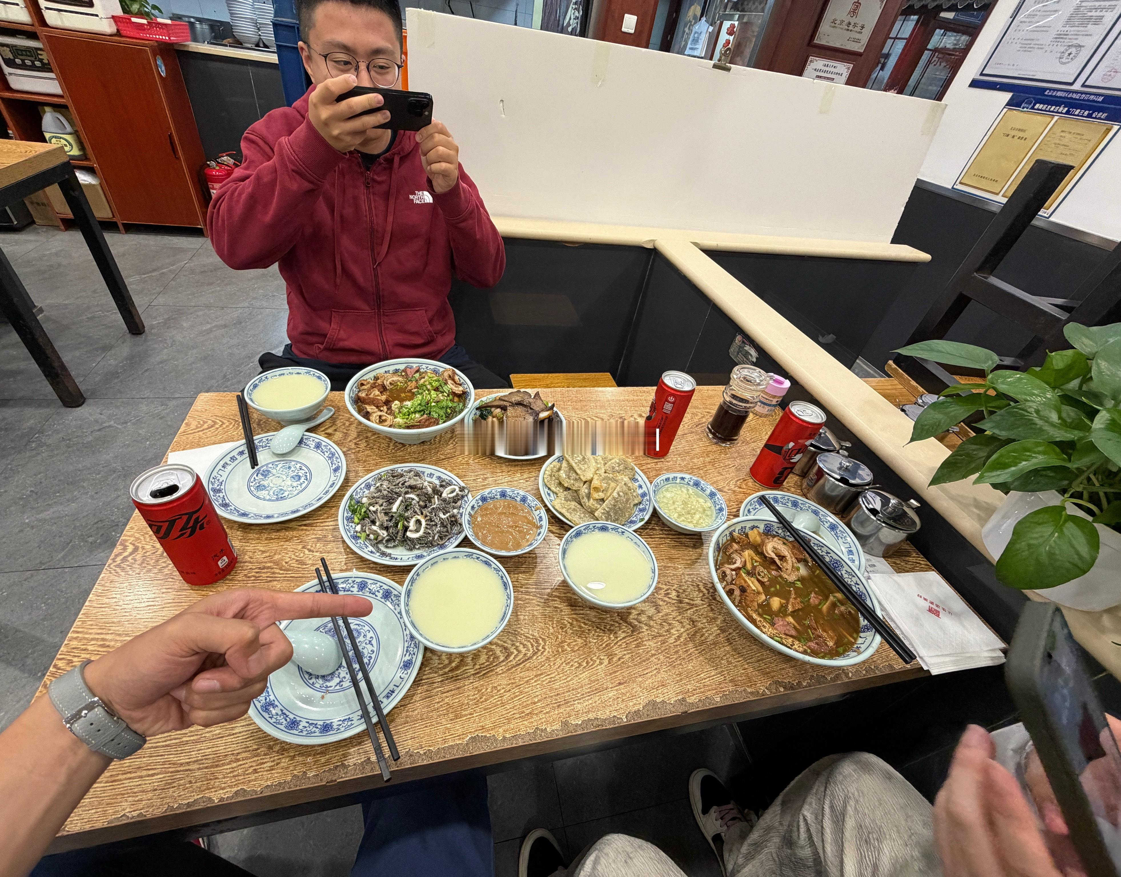 带小伙伴吃点北京特色梦想家ali 北京·门框胡同百年卤煮(三元西桥直营店)