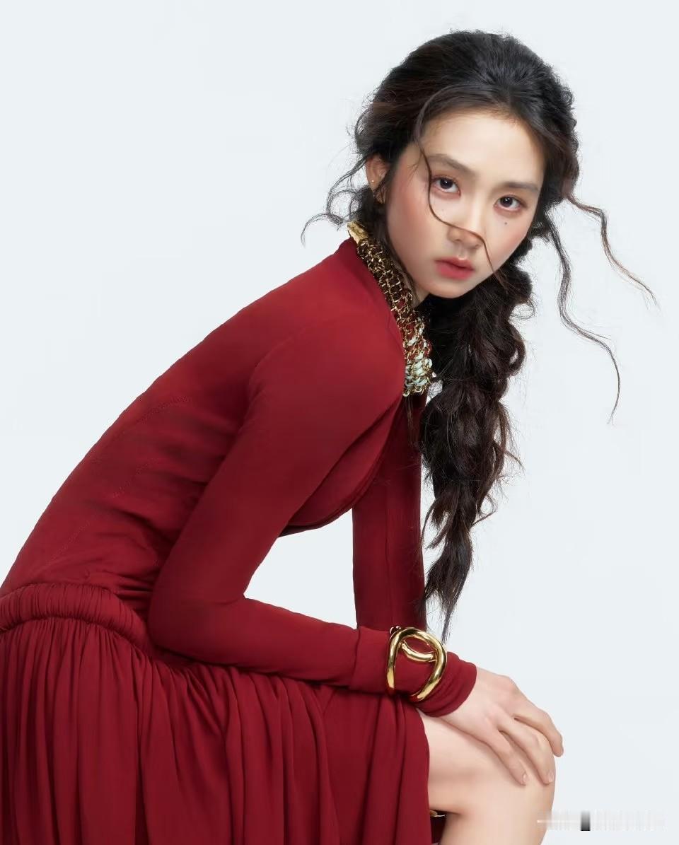 终于知道黄磊为何会让女儿多多进娱乐圈了

原因很简单

并不是因为娱乐圈来钱快，