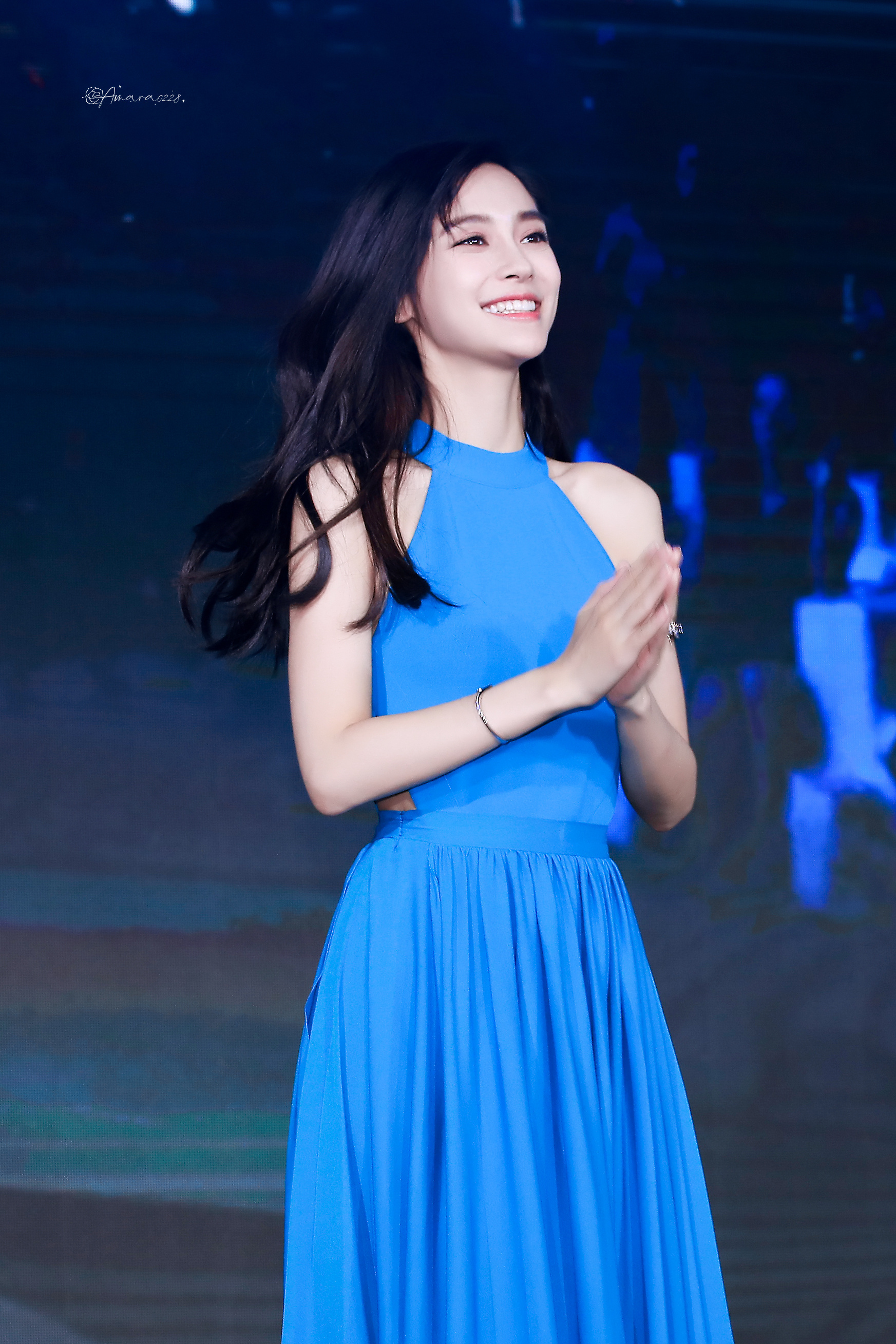 angelababy angelababy “晚风带着你的笑懵懵懂懂 有万分之一