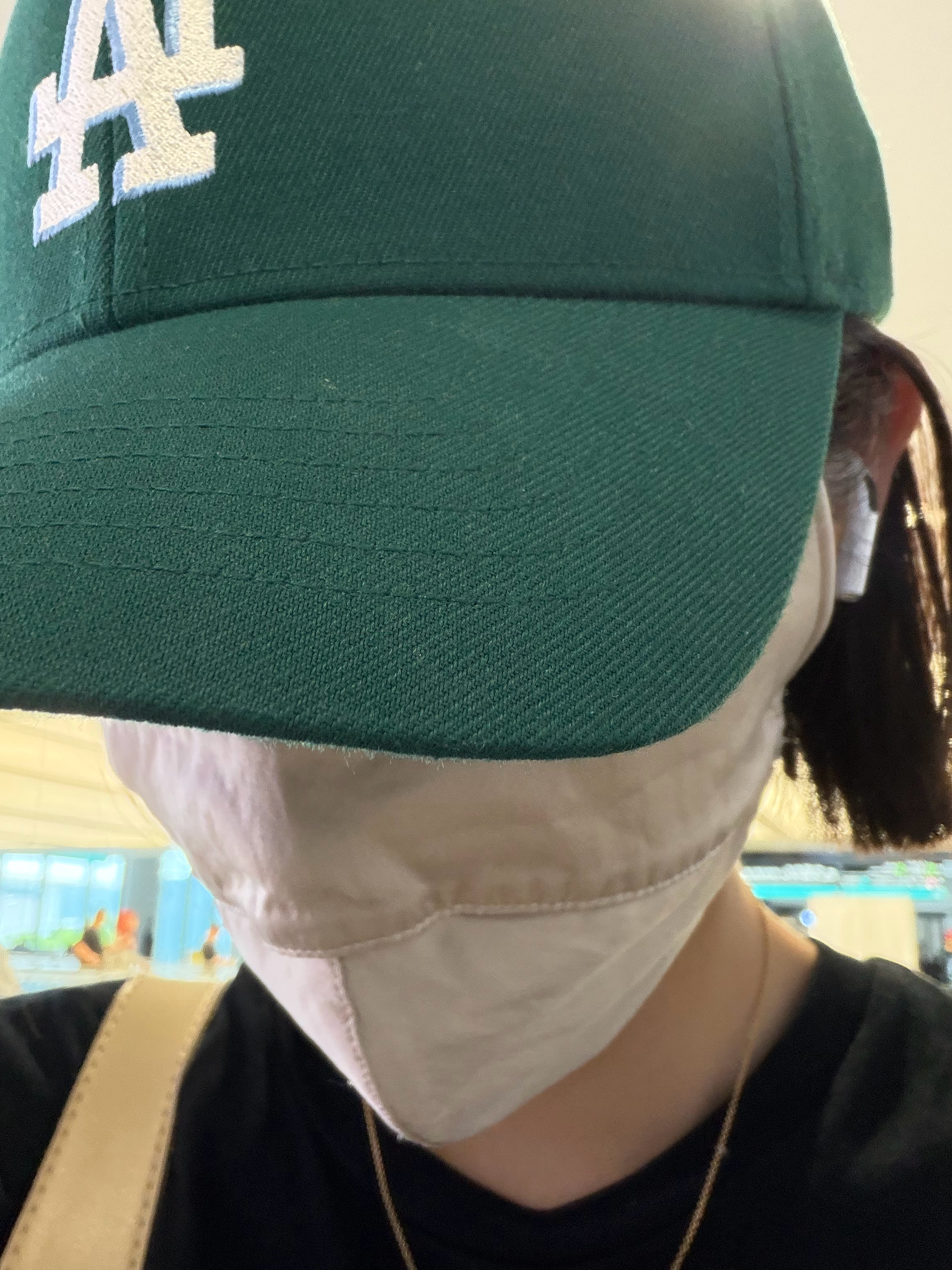 超级大迷糊！电脑落飞机上了