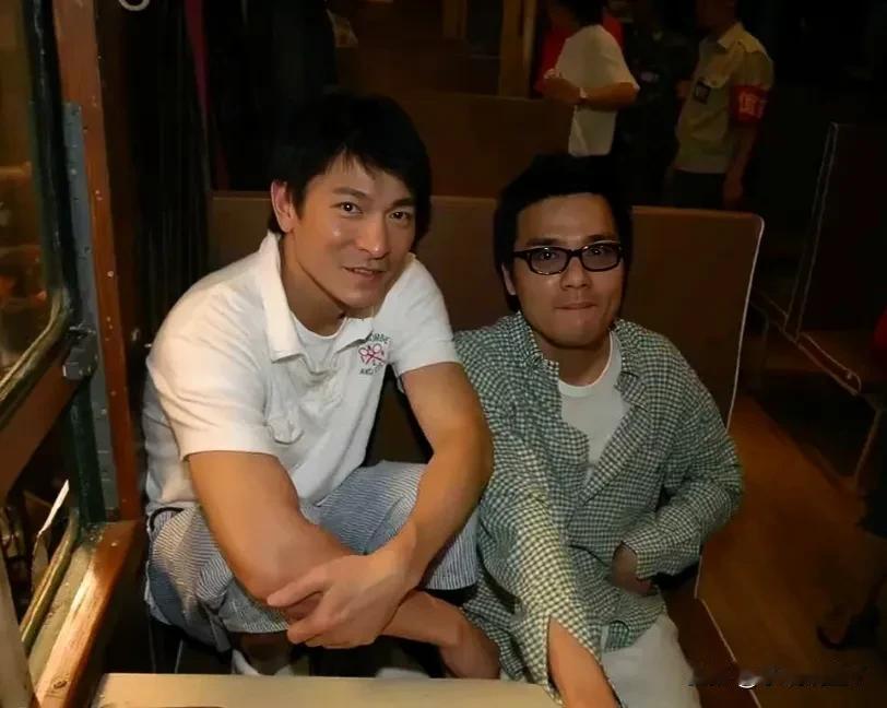 2004年，刘德华与林家栋在北京的留影旧照