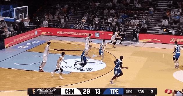 真的不敢想在NBA历练一年的杨瀚森打一个国内省队，打成这个样子？难道不在场上不应