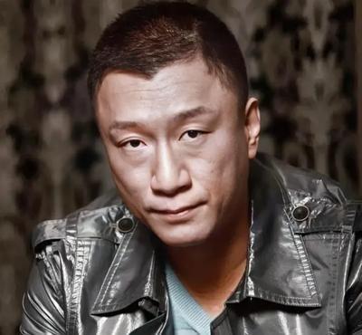 孙红雷做客鲁豫的访谈节目，鲁豫问他：你合作的女演员里，最喜欢谁？孙红雷想了想说：