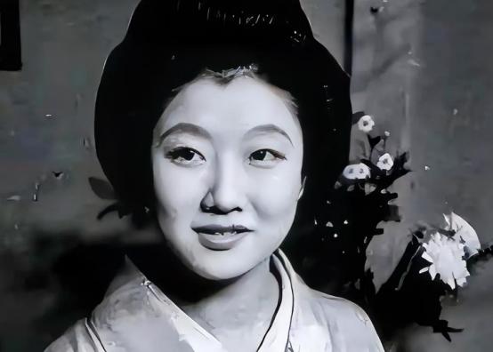 中国连长不忍杀害日本女俘虏，将其带回家乡隐姓埋名成婚，相守三十二年后，才知晓妻子