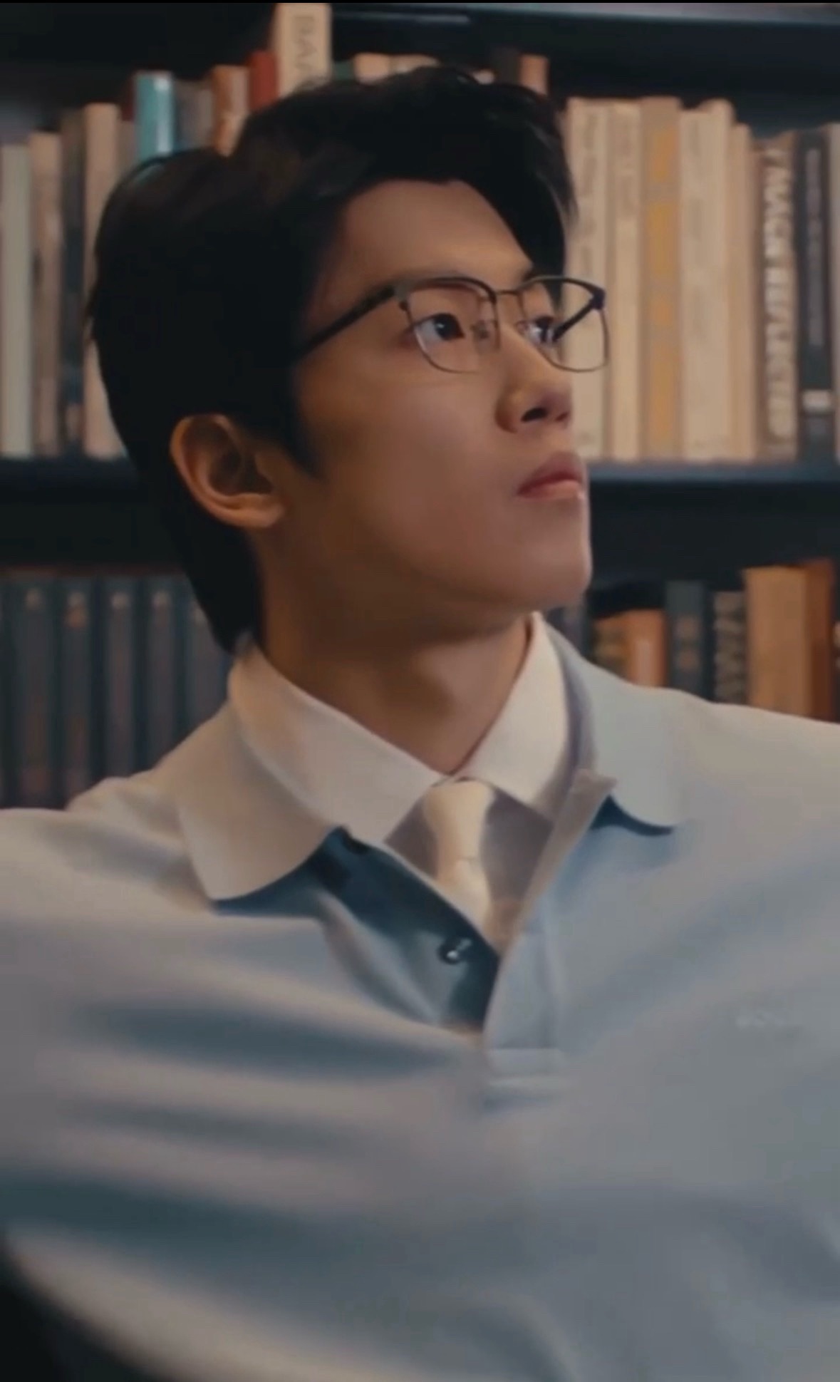 Hot Nerd但却是体育生boss品牌代言人 