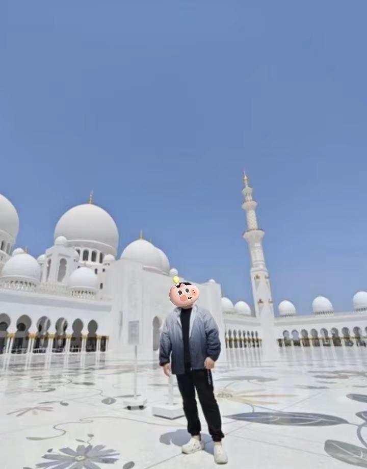 97年诸暨小后生，高170的个子，现在做金融方面的工作，一年下来大概也有个15，