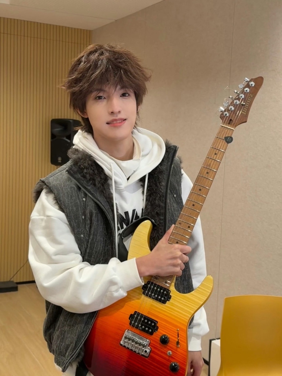 张泽禹张泽禹大东北幕后花絮照张泽禹喜欢的组合 张泽禹大东北幕后花絮照，好萌 