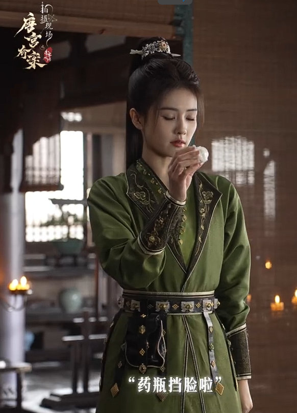 县主李佩仪压迫感 白鹿开机前后一秒切换情绪 白鹿开机前后一秒切换情绪，谁懂县主李