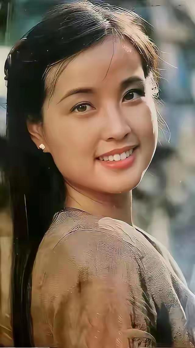 真的被狠狠震撼到了！我75岁还不知道能动不能动呢，人家刘晓庆都75岁了，居然还在